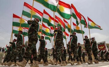 مخالفت اقلیم کردستان انحصار سلاح در اختیار بغداد / بارزانی با واگذاری سلاح پیشمرگه مخالف است