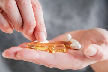 منیزیم و ویتامین D؛ دو مکمل پرطرفدار با کارکردهای متفاوت/ کدامیک برای انرژی و تقویت سیستم ایمنی مؤثرتر است؟