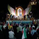 هنرمند نقاش در میدان نبوت/ رونمایی از یک اثر هنری در میان مردم
