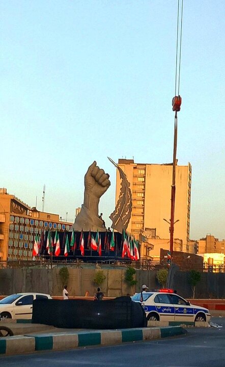 آنچه در هنرهای تجسمی برای رهبر شهید نقش زده شد