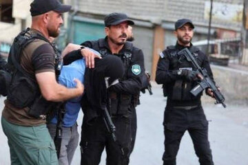 بازداشت دهها تن در دمشق / حکومت احمد الشرع شهروندان را به اتهام تروریسم بازداشت میکند / سرکوب مخالفان به بهانه بمبگذاری در سفر رئیس جمهور فرانسه