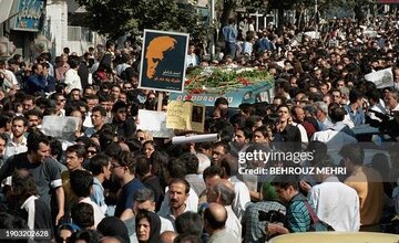 ببینید | احمد شاملو از زبان چهرهها؛ از خسرو شکیبایی تا شهاب حسینی/ بگذارید این وطن بار دیگر وطن شود، سرزمینی که در آن هر انسانی آزاد باشد