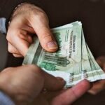 بخشنامه وزارت کار درباره قواعد تعطیلی در ایام تدفین رهبر شهید/ نحوه پرداخت حقوق و اضافهکار در صورت فعالیت کارگران چگونه است؟