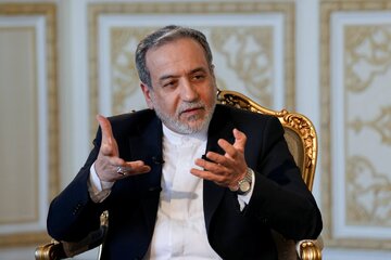 جدال عقل و جهل ؛ ریشههای حمله به وزیر امور خارجه