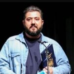 رادیو نمایش با همکاری گروه اجتماعی شبکه یک سیما «یادیار» را با روایت خاطرات مردمی از رهبر معظم انقلاب تولید کرد/ تأکید میلاد جباریمولانا بر بازآفرینی
