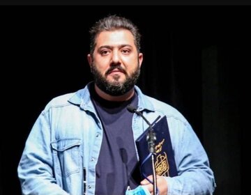رادیو نمایش با همکاری گروه اجتماعی شبکه یک سیما «یادیار» را با روایت خاطرات مردمی از رهبر معظم انقلاب تولید کرد/ تأکید میلاد جباریمولانا بر بازآفرینی