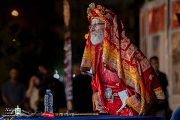 شبی که داود فتحعلیبیگی یزیدِ «بازار شام» شد/ تابلوهای تمامشده نقاشان و خطاطان روی دیوار رفت