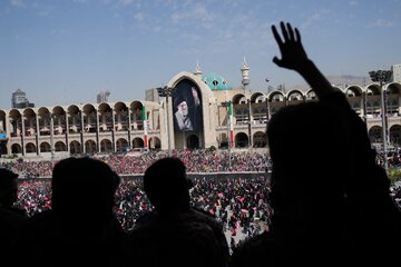 مراسمی که ابعاد آن فراتر از یک آیین سوگواری بود؛ از «نمایش قدرت» تا «تشییع قرن»
