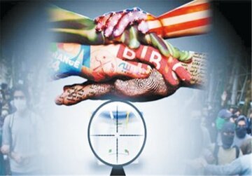 مقایسه تشییع آیت الله خامنهای با استالین؛ ۵ منبع و ۳ اشتباه