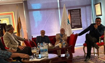 هنر جامعه را تلطیف می‌کند