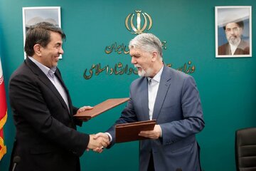 تفاهمنامه وزارت فرهنگ و استانداری کرمان امضا شد/دوسالانه نقاشی تا جشنواره موسیقی نواحی