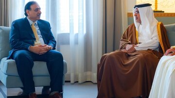 ساعاتی قبل از سفر عاصم منیر به تهران؛ رئیس استخبارات پاکستان به دیدار ولیعهد بحرین رفت