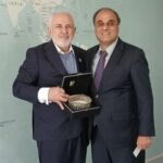سفیر پاکستان در تهران با ظریف دیدار کرد/ بررسی راهکارهای تقویت همکاری‌های دوجانبه میان دو کشور + عکس