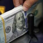 قیمت پایانی دلار و انواع ارزها امروز ۴ شهریور ۱۴۰۵/ اصلاح قیمت آغاز شد + جدول