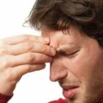 چرا بعد از چرت عصرگاهی سردرد می‌گیرید؟