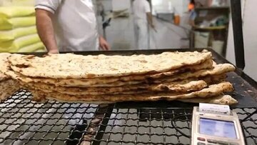 اعلام آخرین آمار مصرف آرد/ کرمی: خبازی‌های آرد را ۹۰۰ تومان و آزادپزها ۵۳ هزار تومان می‌خرند