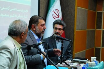 ببینید | امیرحسین مدرس: تصحیح نسخههای خطی یک «جنون معطر و مقدس» است