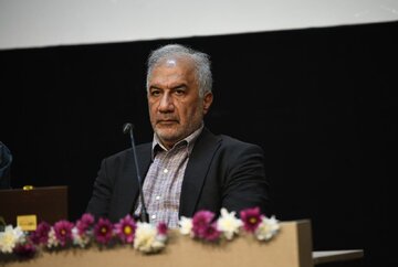 سازوکار ساخت و اکران فیلم در سینمای امروز ایران؛ عجیب، دردناک و نیازمند بازبینی/ محمدمهدی عسگرپور در شب گرامیداشت «روز سینما» مطرح کرد