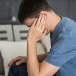 سکته گوش را با گرفتگی ساده اشتباه نگیرید؛ این علائم هشداردهنده‌اند
