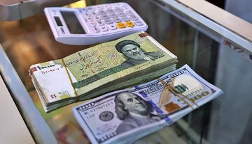 قیمت دلار، یورو و انواع ارزها امروز ۲۴ شهریور ۱۴۰۵ در زمان بازگشایی بازار/ دلار ۳ کانال جابه‌جا شد + جدول