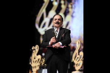 آقا رشید: مردم گفتند،«مگر میشود قدرتالله ایزدی در یک فیلم جنگی بازی کند و ما نخندیم؟» / ارادت خاص به چارلی چاپلین هستم
