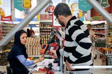 اعتراض به معیار پرداخت کالابرگ ۱.۵ میلیونی / یک کاربر خبرآنلاین: « با ۲۰ میلیون نمیشود زندگی کرد»
