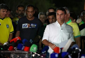 بولسونارو ممنوعالخروج شد