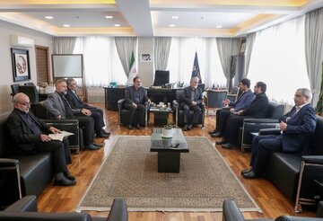تفاهمنامه همکاری برای برگزاری جشنواره تئاتر خیابانی مریوان امضا شد