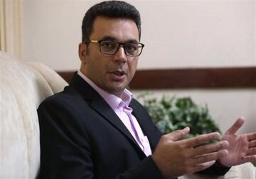 درخواست برای تشکیل جلسه فوری جلسه شورای‌عالی کار/ تاجیک: در تعیین دستمزد، به‌جای سنجش میزان فقیرتر شدن کارگر، صرفا درصد تورم ملاک قرار می‌گیرد