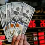 قیمت دلار، یورو و انواع ارزها امروز ۲۱ مهر ۱۴۰۵ در زمان بازگشایی بازار/ دلار به کانال ۲۵۰ هزار تومان نزدیک شد + جدول