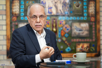 مأموریت بینالمللی برای «آزادی کشتیرانی» یا مقدمه اقدام نظامی؟ کوروش احمدی: روسیه و چین بار دیگر درباره ایران بر سر دوراهی قرار میگیرند