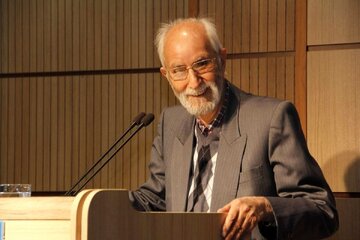 محمدعلی موحد: قرار نیست به ساختن بنا و گرفتن عکس یادگاری بسنده کنیم / ساختن بارگاه شمس پایان کار نیست، آغاز راه است