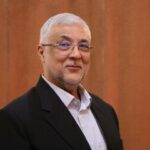 نقابِ ریا در نظر حافظ