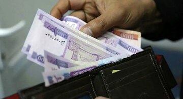 نماینده مجلس : دولت مکلف است که فوق العاده خاص را به کارکنان پرداخت کند